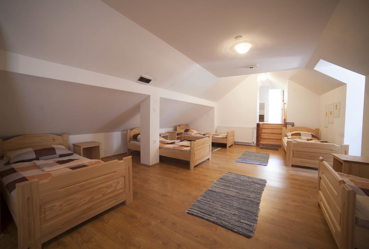 Hostel Baske Ostarije Екстер'єр фото